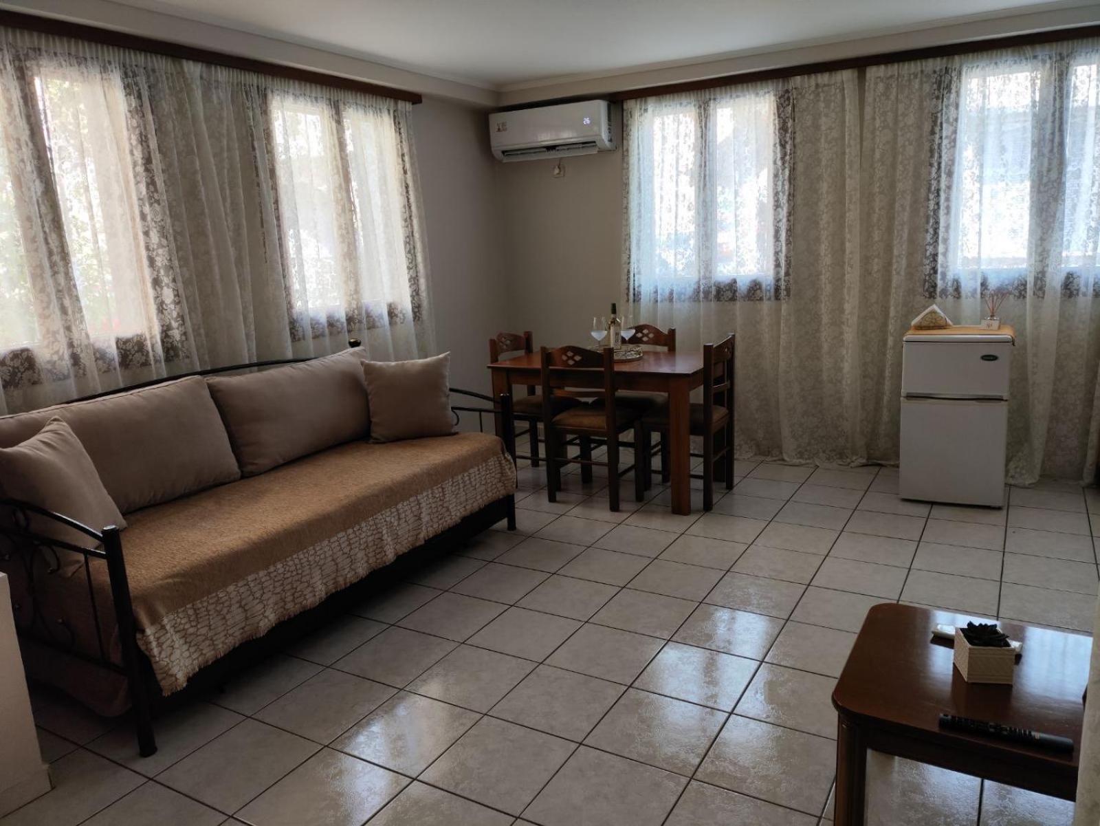 Ferienwohnung Οι Φωλίτσες Nafpaktos Exterior foto